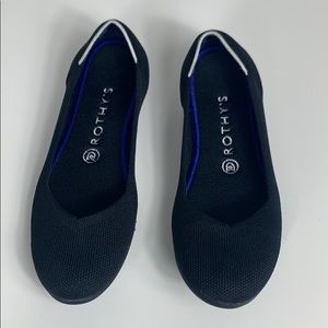 Black Solid Rothy’s The Flat with White Halo